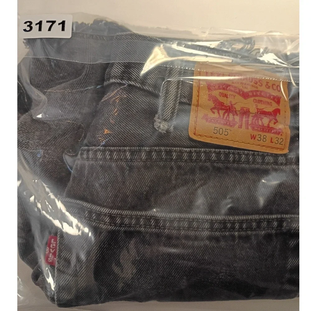 Levis 505 Men's Black Denim Cut Off Shorts Raw Hem W38 Regular Five Pocket Short